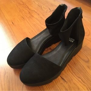 Eileen Fisher Mesh Sport Closed-Toe Sandals